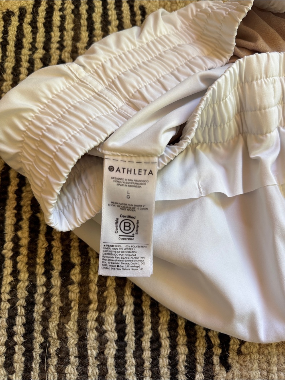 Athleta Mesh Racer Run Short 4in - Picture 6 of 8